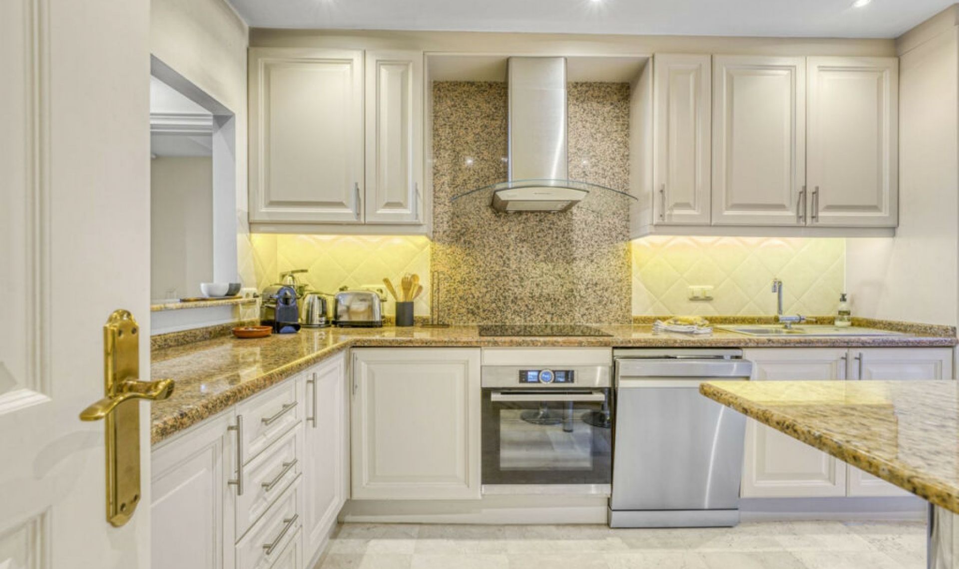 Resale - Apartment -
La Mairena