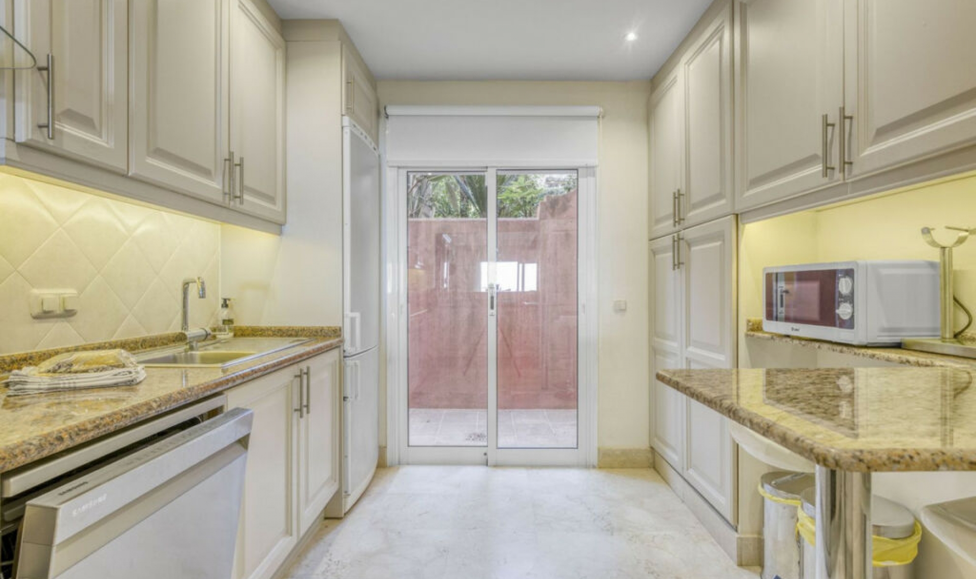 Resale - Apartment -
La Mairena