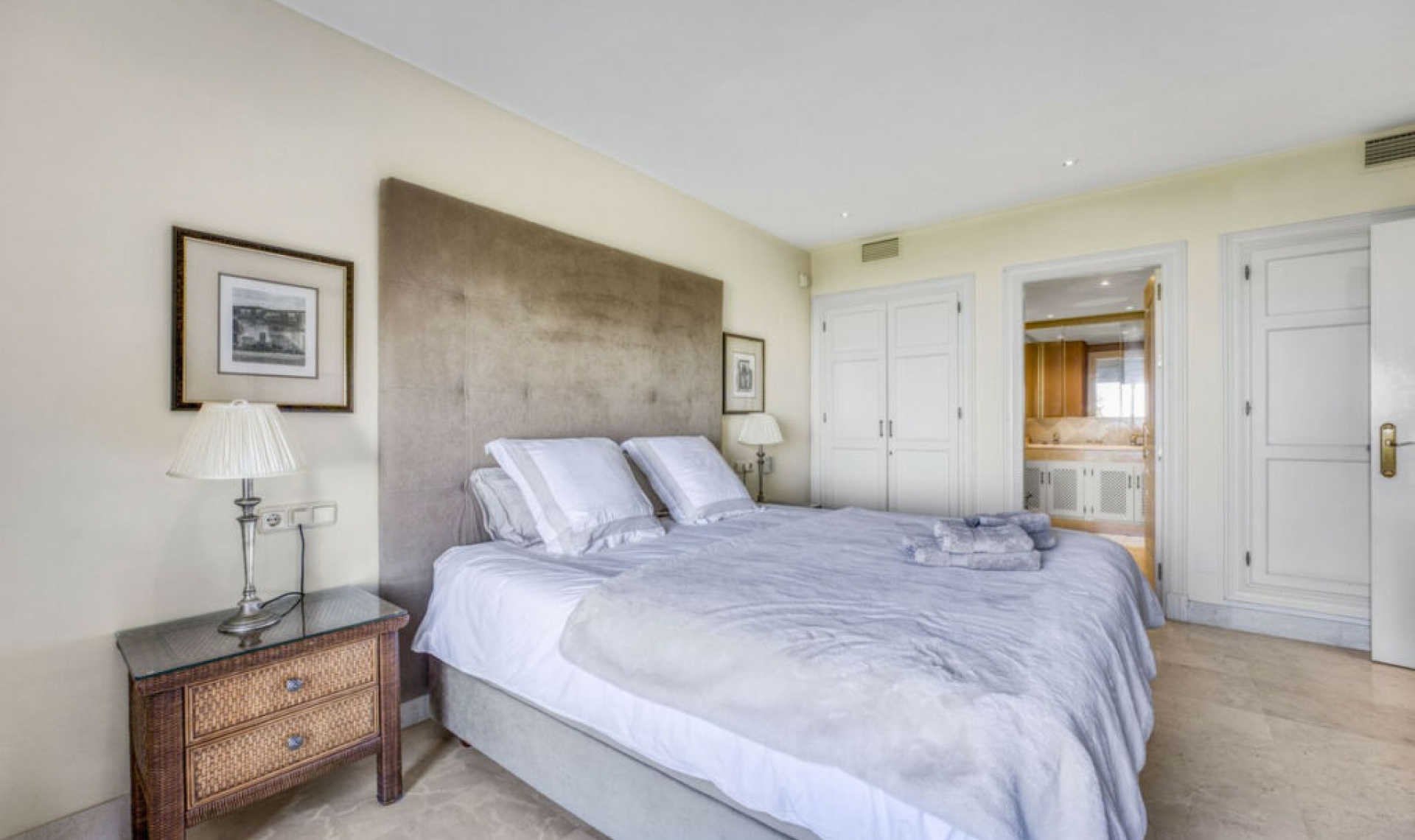 Resale - Apartment -
La Mairena