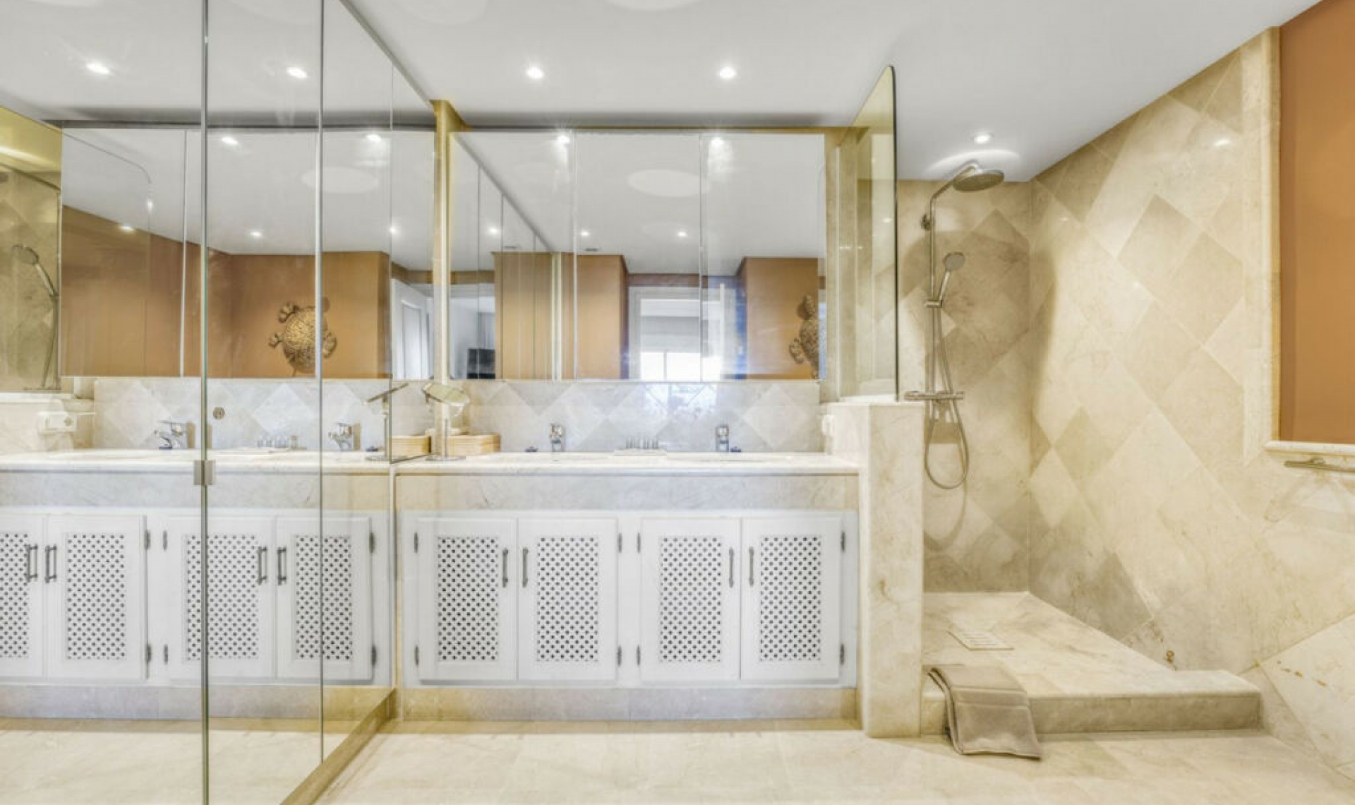 Resale - Apartment -
La Mairena