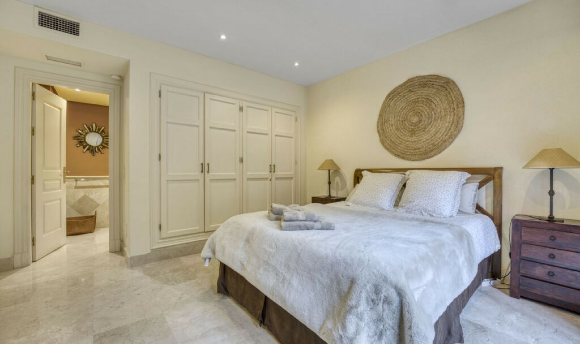 Resale - Apartment -
La Mairena