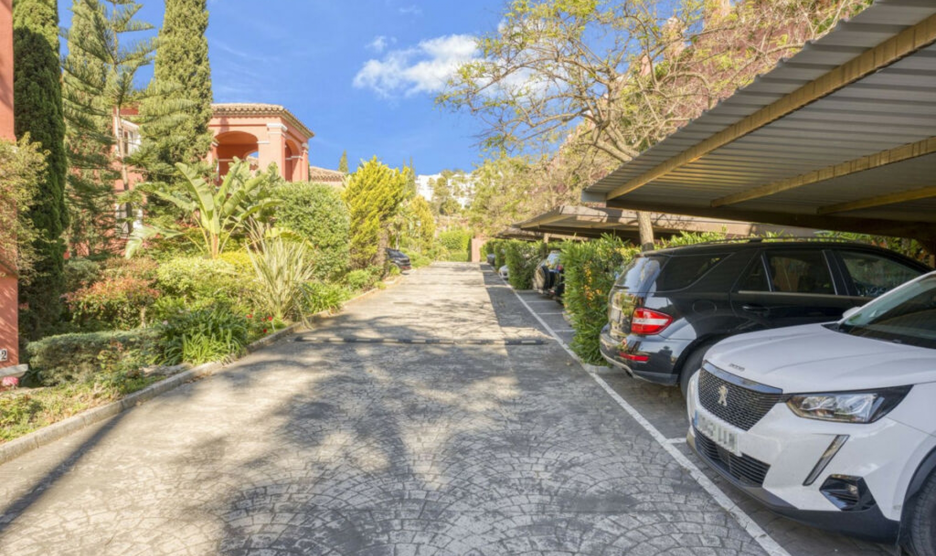 Resale - Apartment -
La Mairena