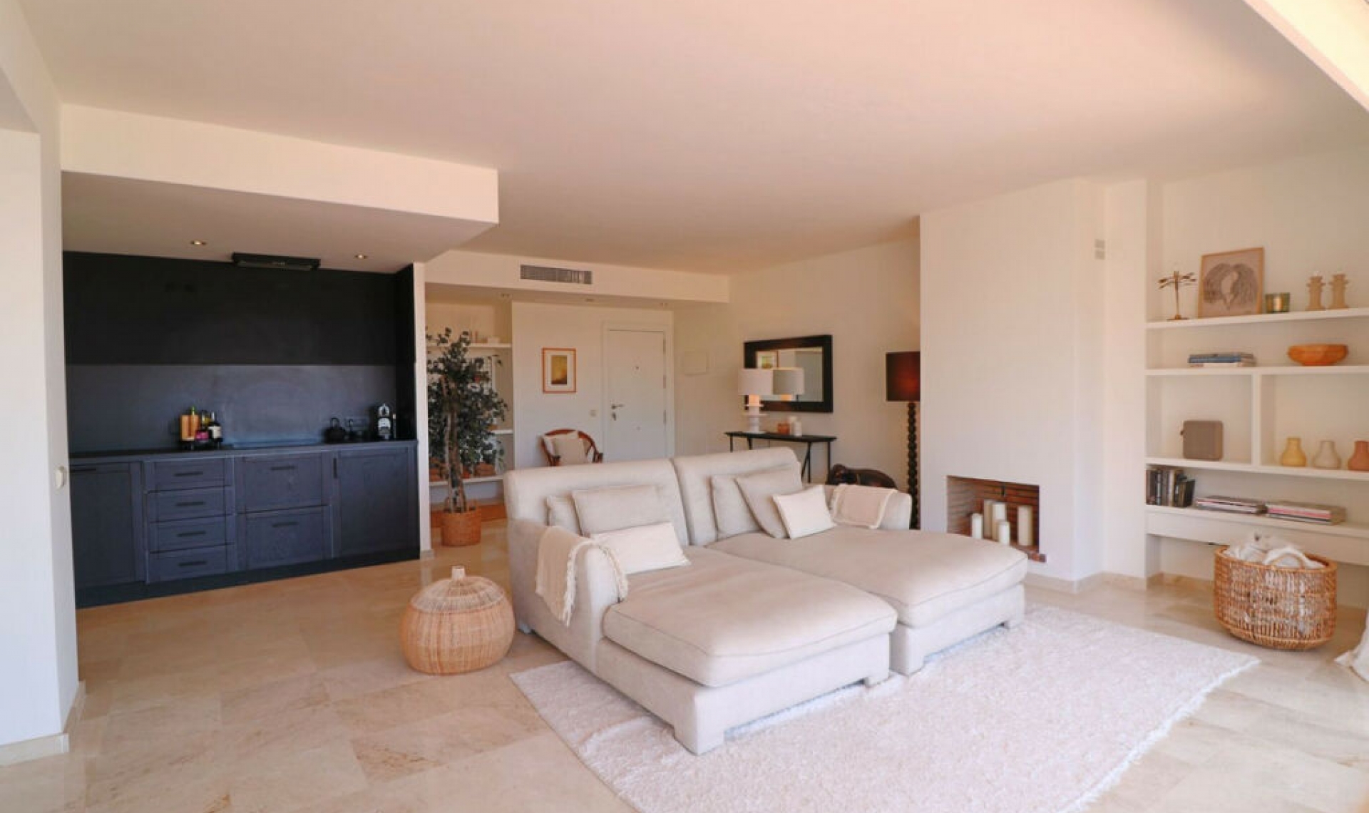 Resale - Apartment -
La Mairena