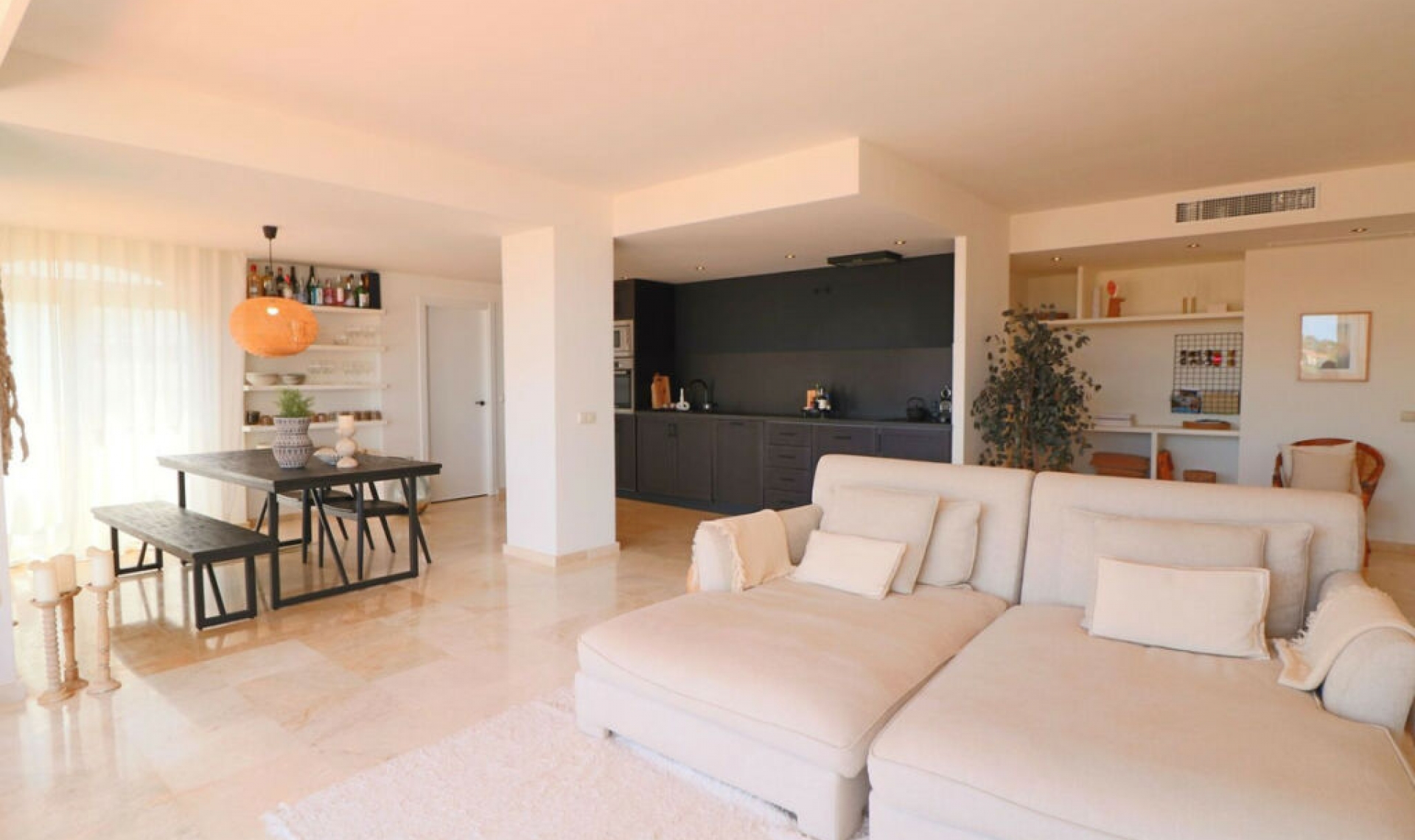 Resale - Apartment -
La Mairena