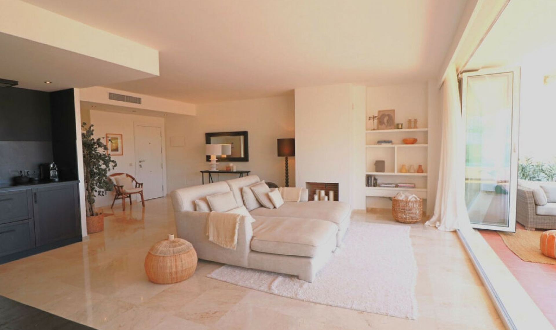 Resale - Apartment -
La Mairena