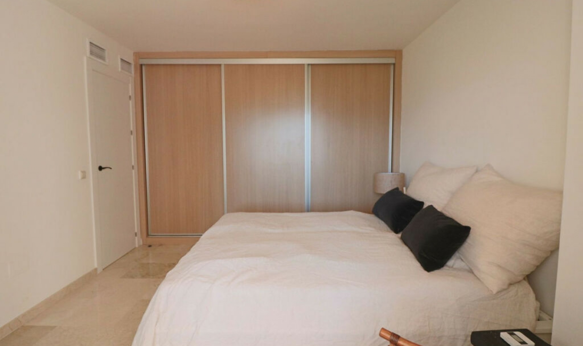 Resale - Apartment -
La Mairena