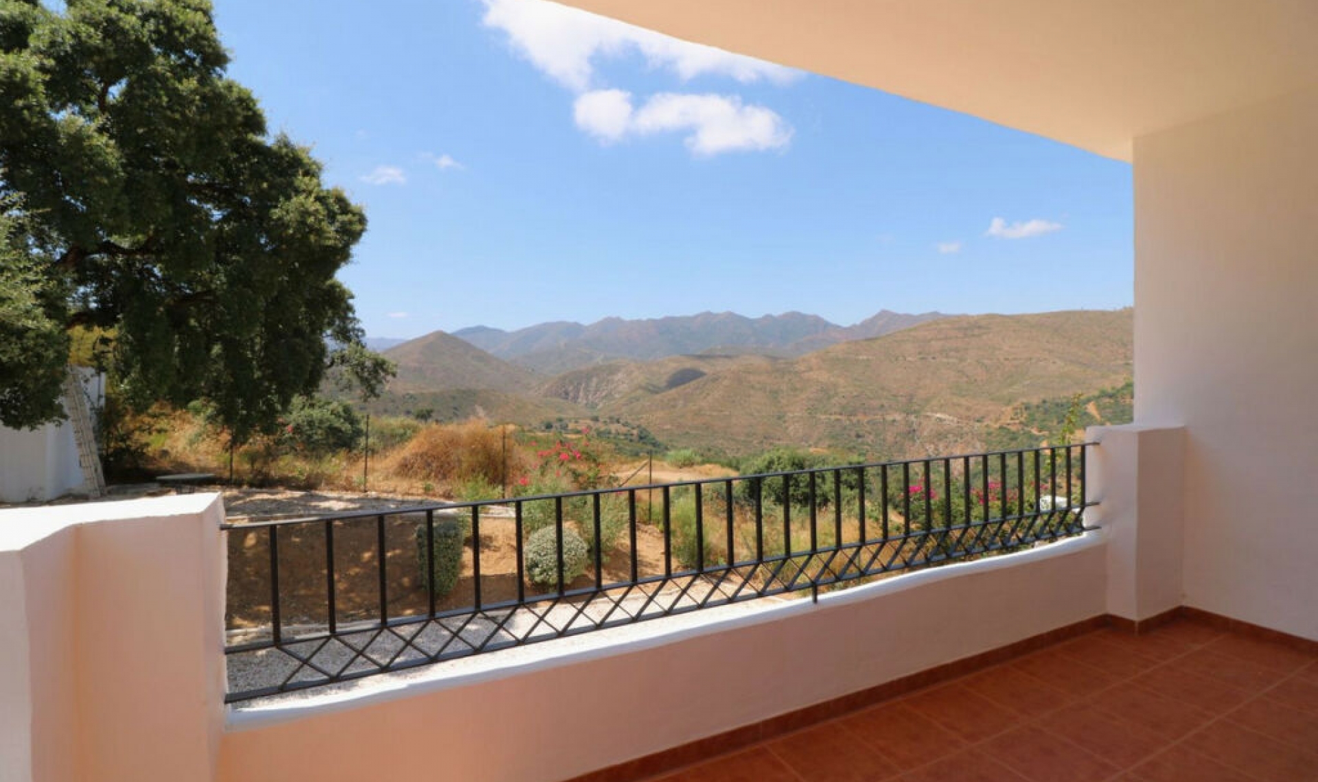 Resale - Apartment -
La Mairena