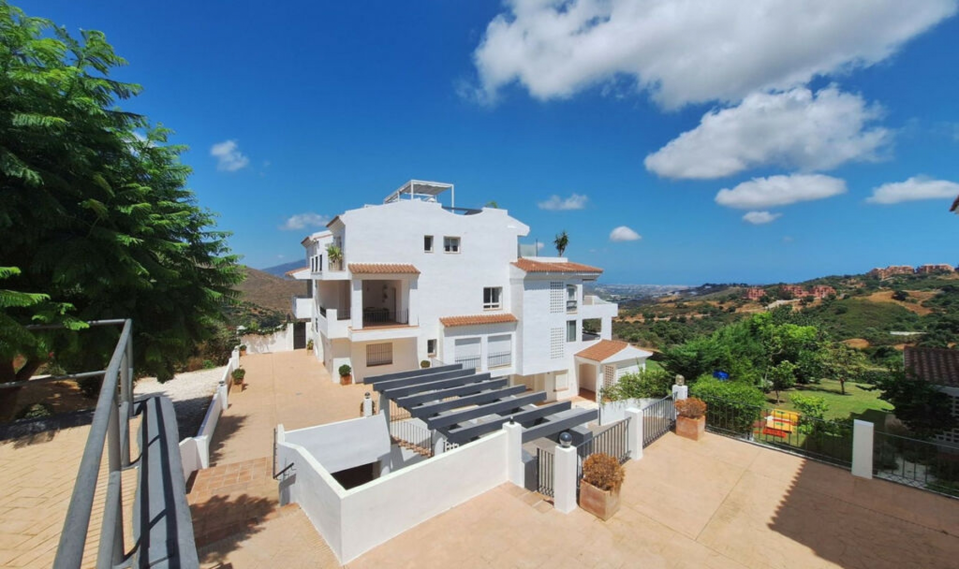 Resale - Apartment -
La Mairena