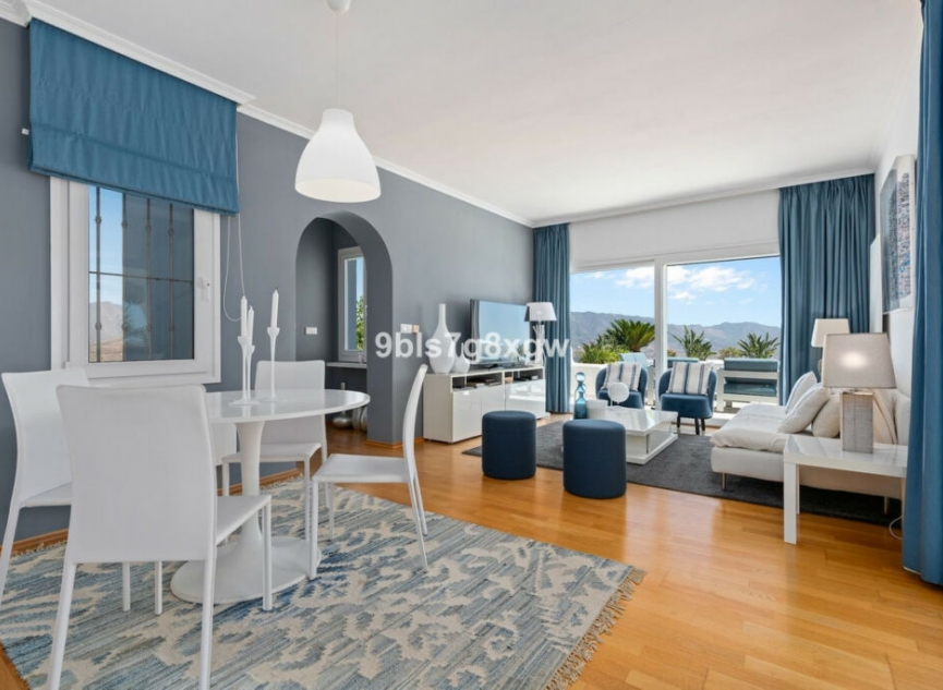Resale - Apartment -
La Mairena