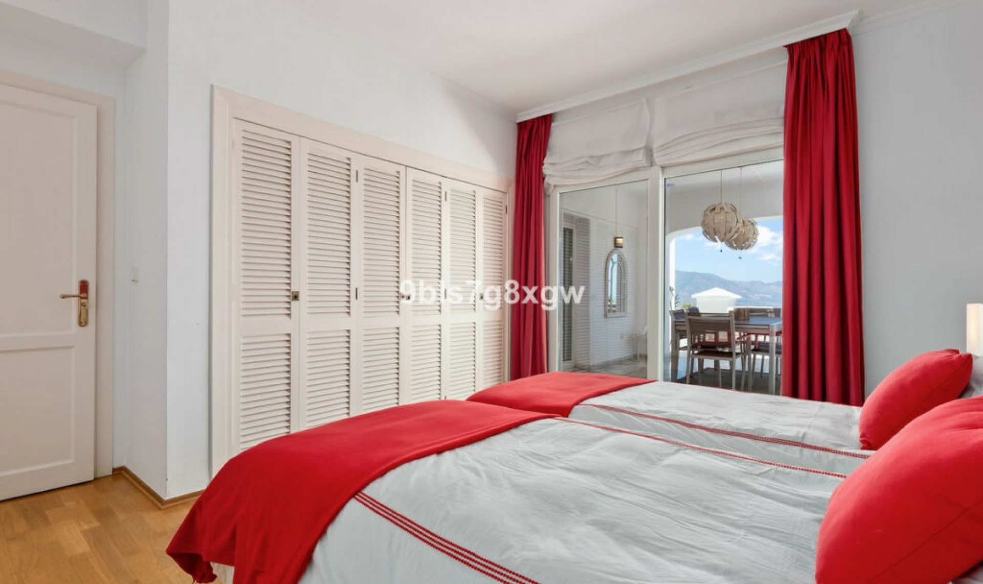 Resale - Apartment -
La Mairena
