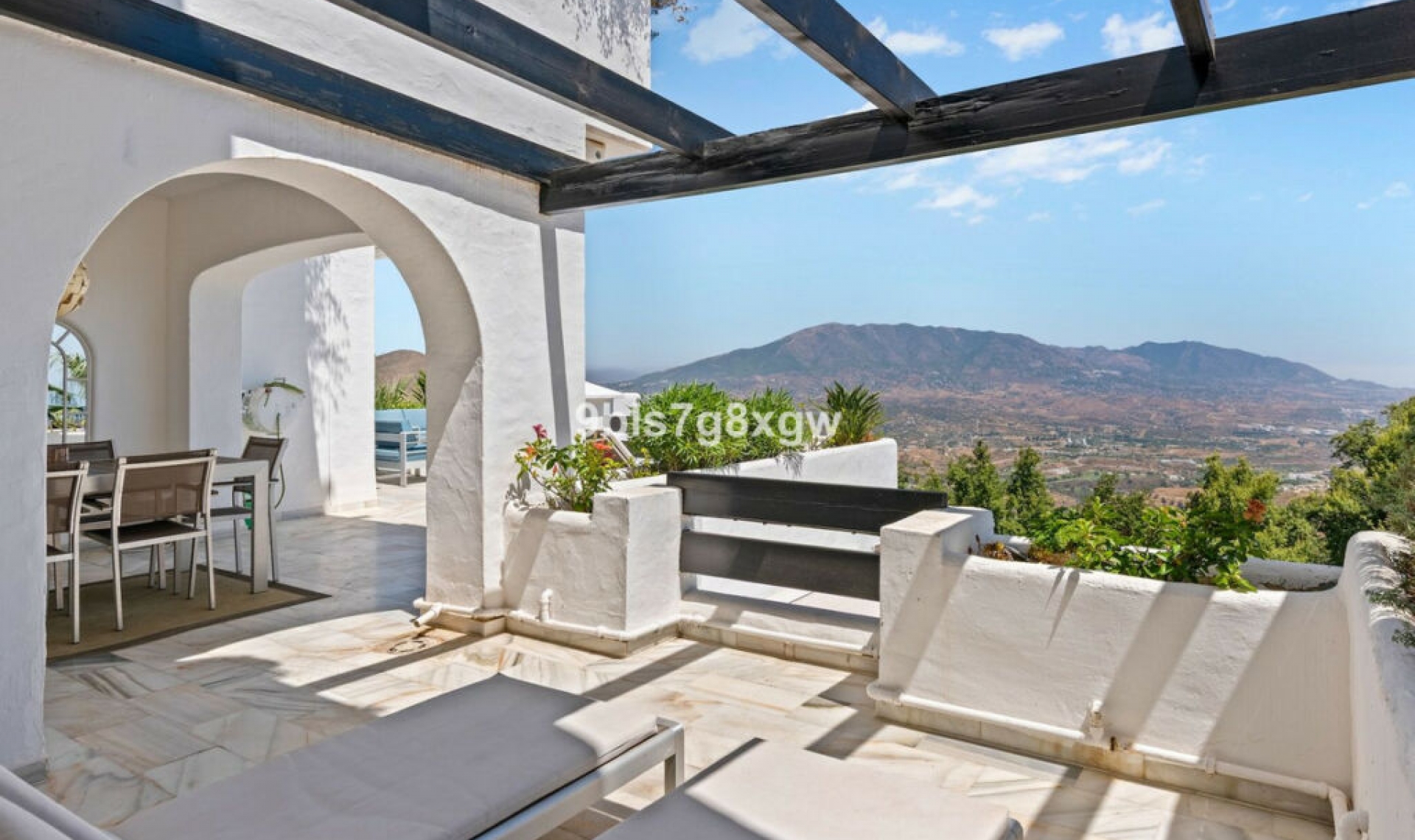 Resale - Apartment -
La Mairena