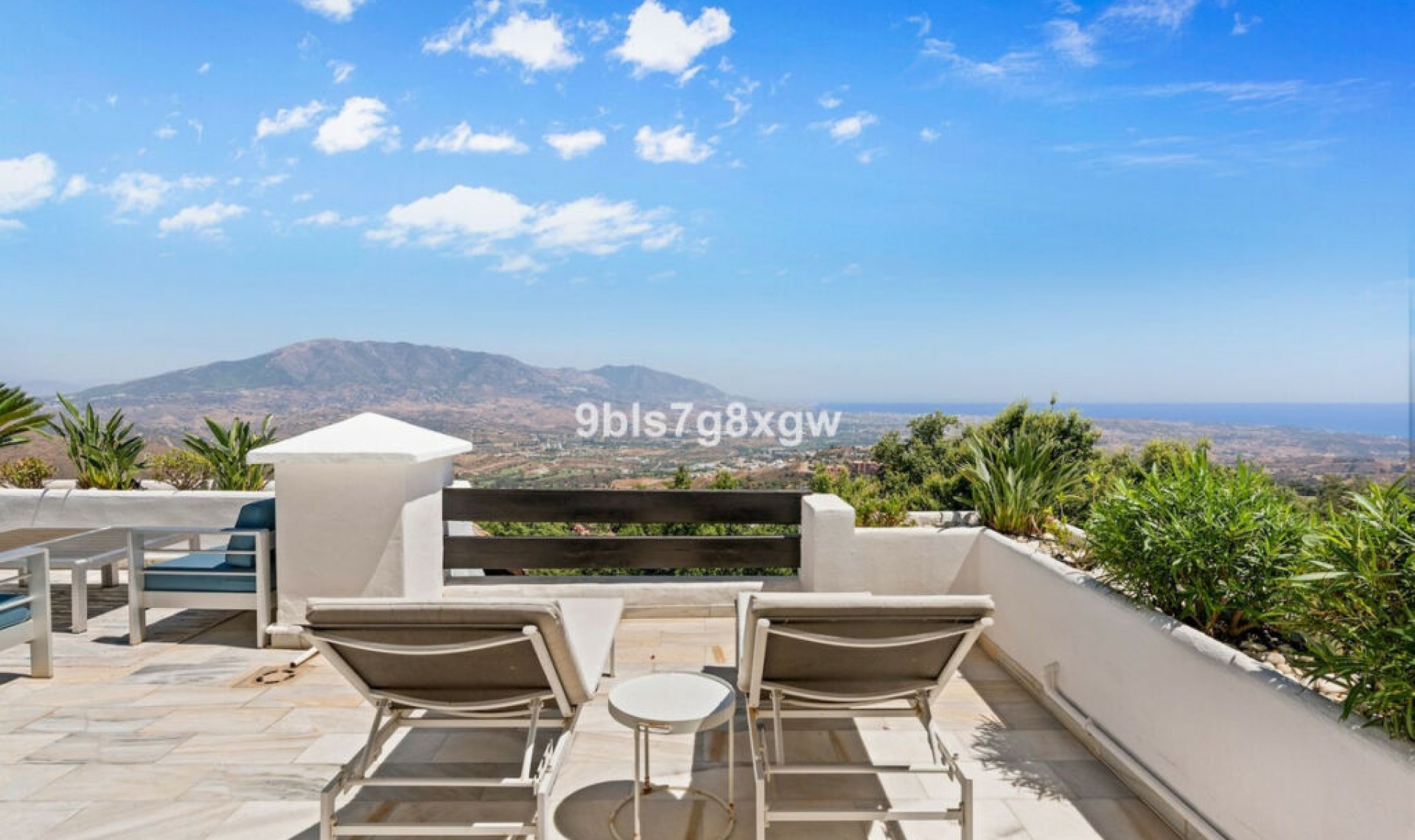 Resale - Apartment -
La Mairena