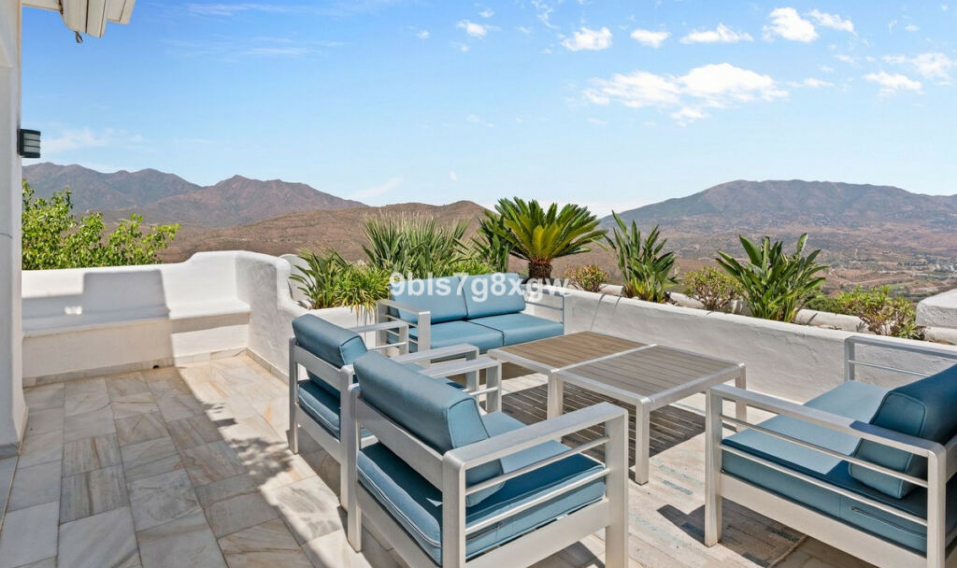 Resale - Apartment -
La Mairena