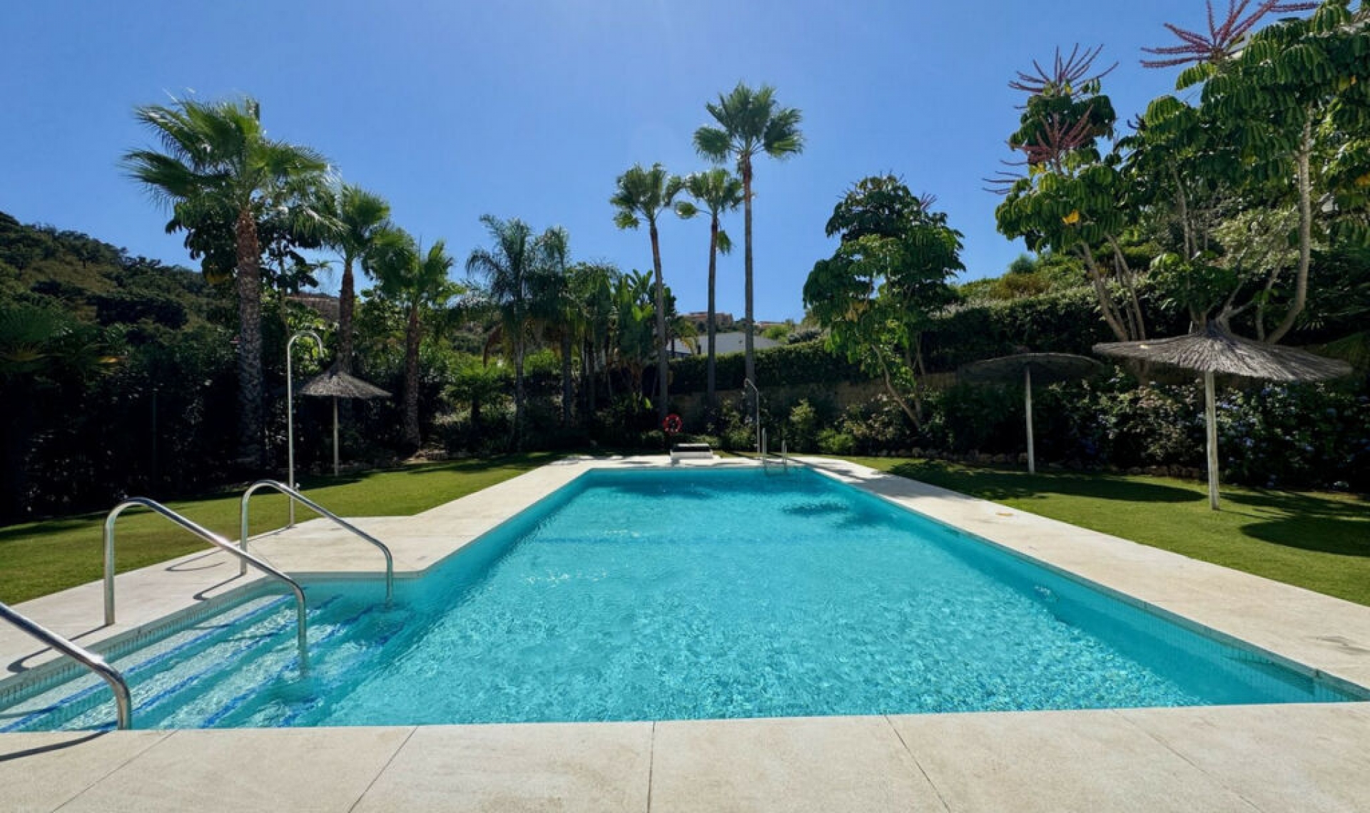 Resale - Apartment -
La Mairena