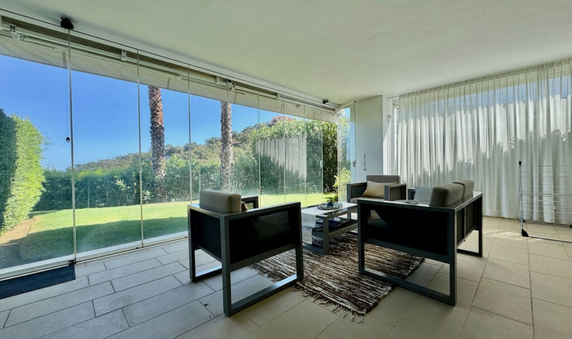 Resale - Apartment -
La Mairena