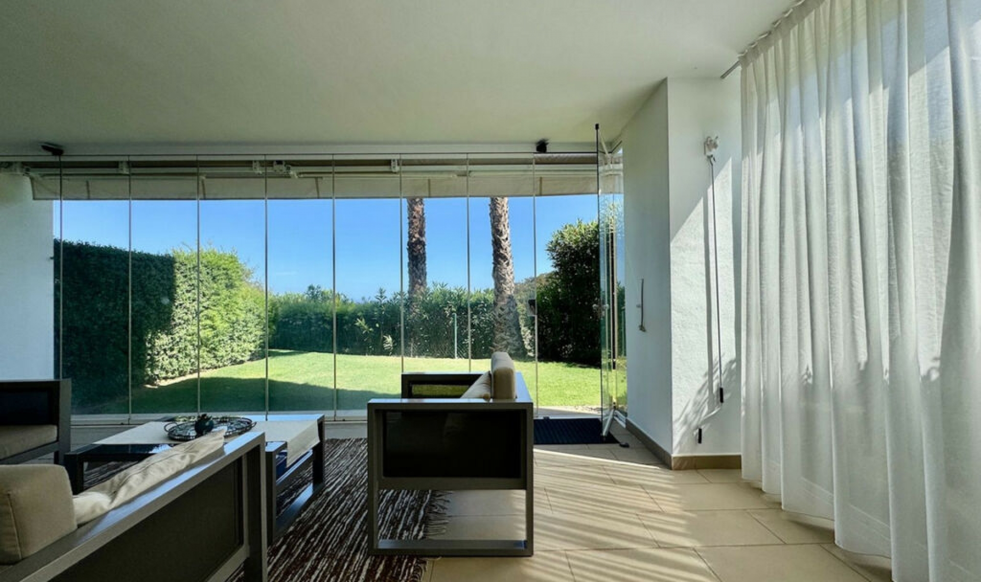 Resale - Apartment -
La Mairena