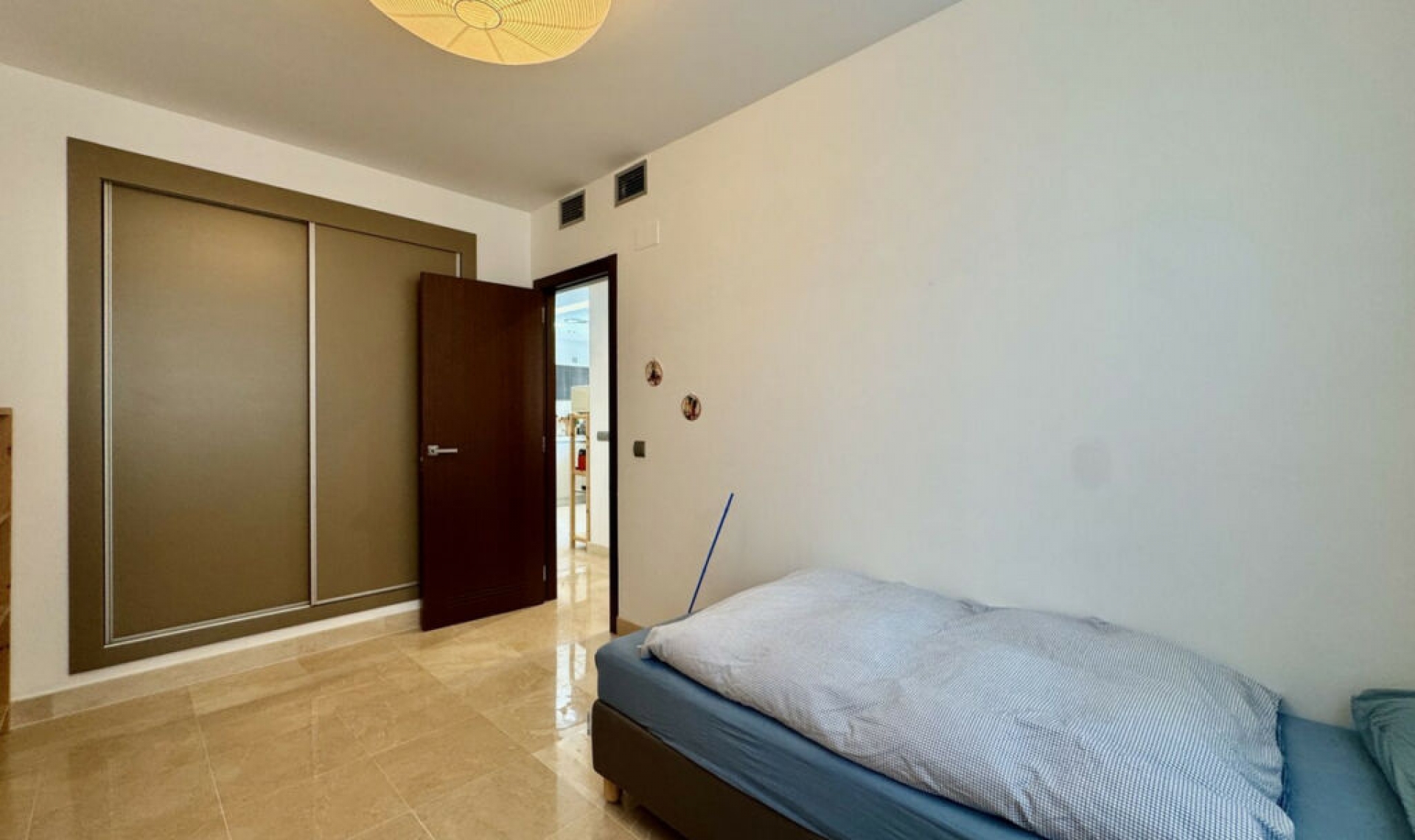 Resale - Apartment -
La Mairena