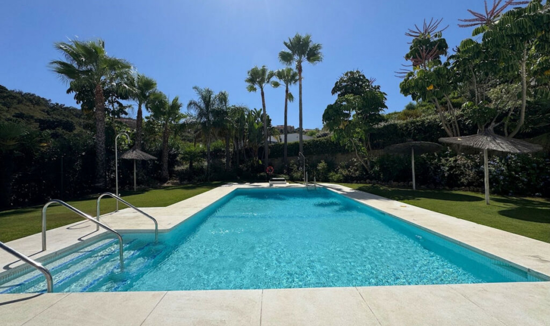 Resale - Apartment -
La Mairena