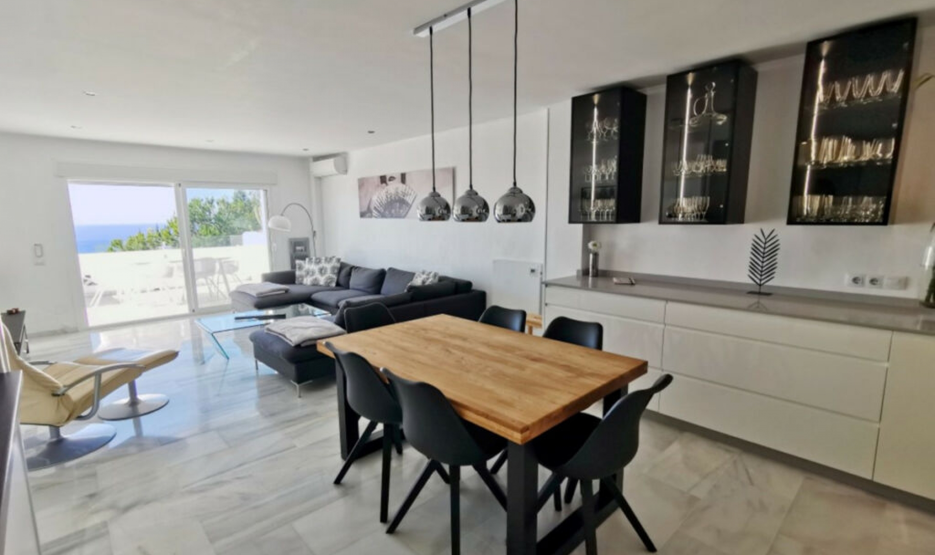 Resale - Apartment -
La Mairena