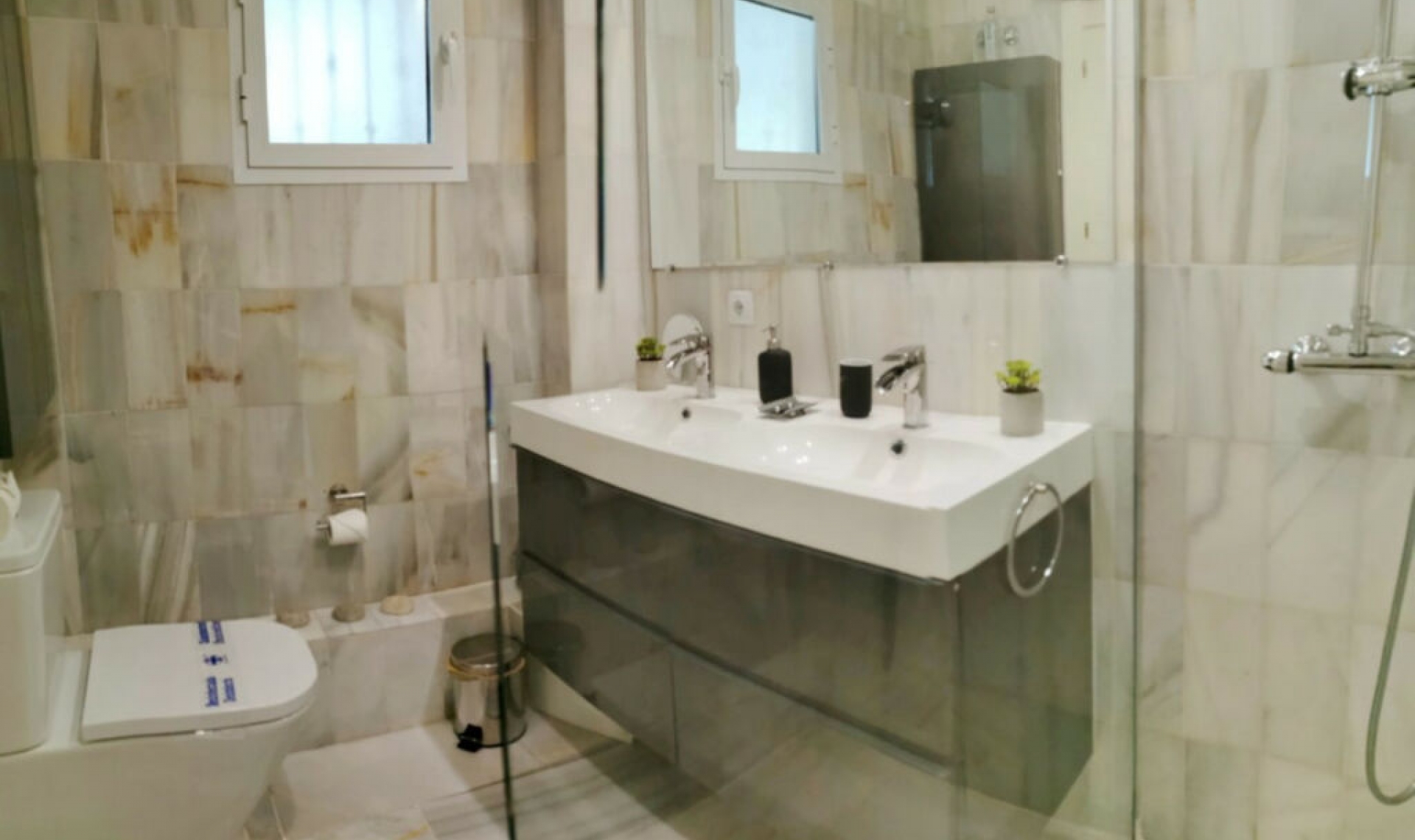 Resale - Apartment -
La Mairena