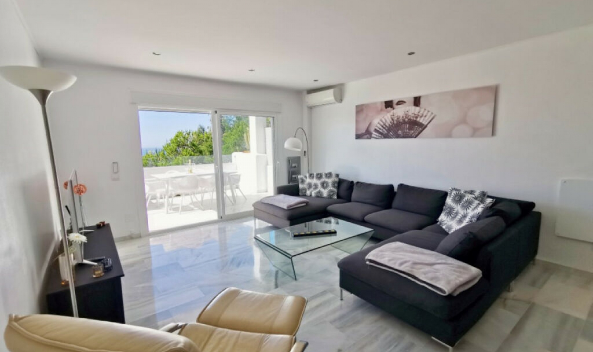 Resale - Apartment -
La Mairena
