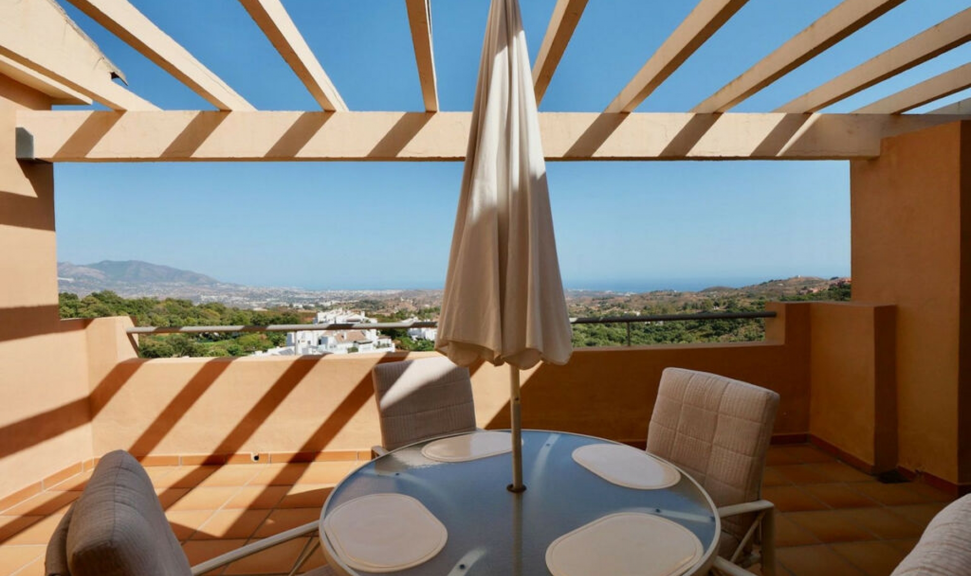 Resale - Apartment -
La Mairena