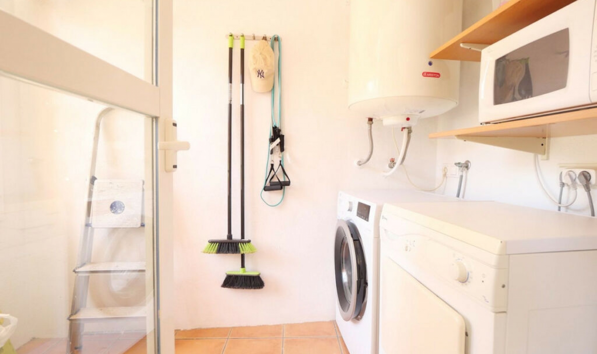 Resale - Apartment -
La Mairena