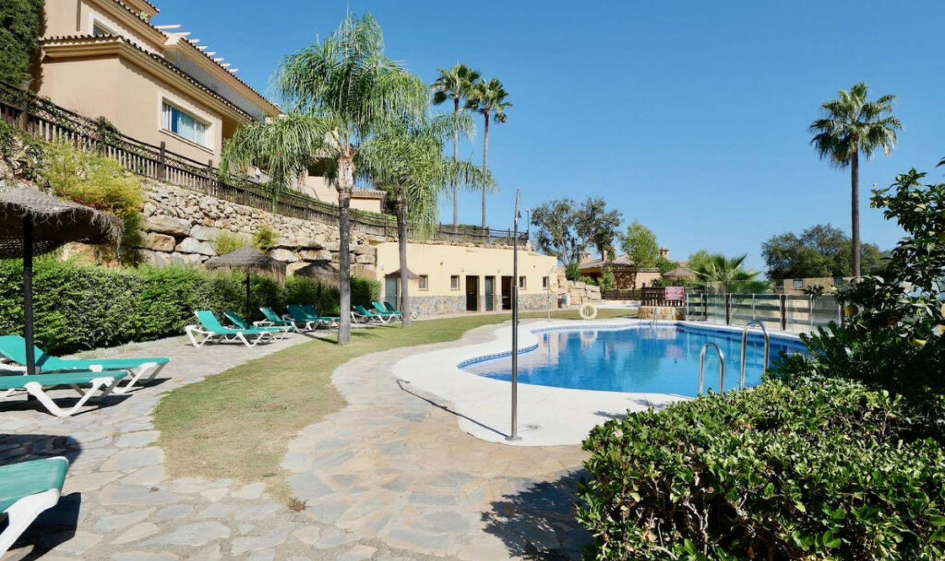Resale - Apartment -
La Mairena