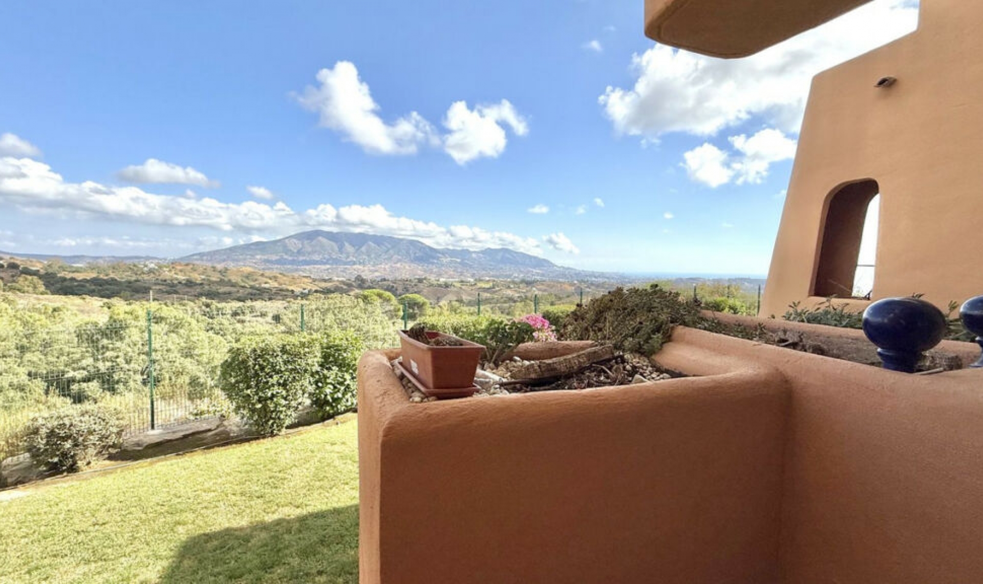 Resale - Apartment -
La Mairena