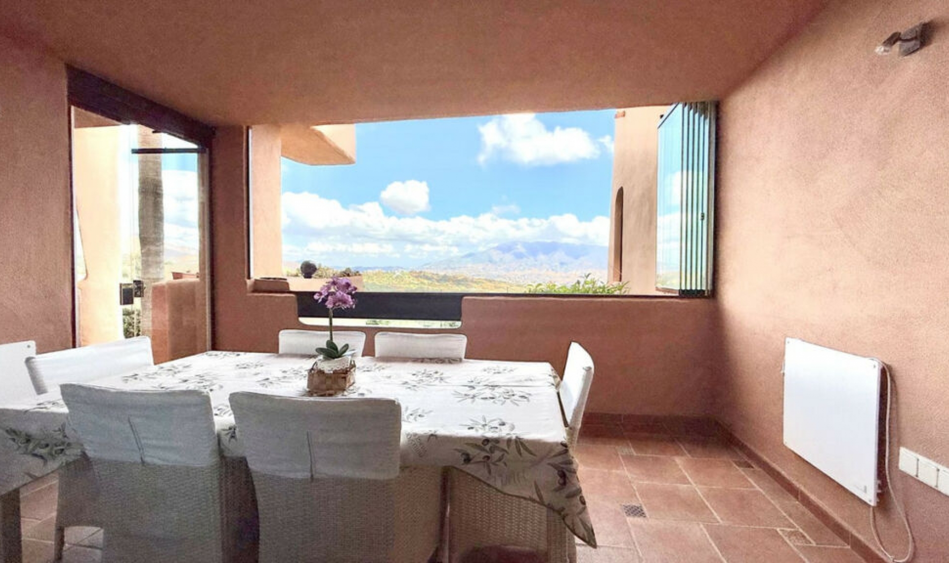 Resale - Apartment -
La Mairena