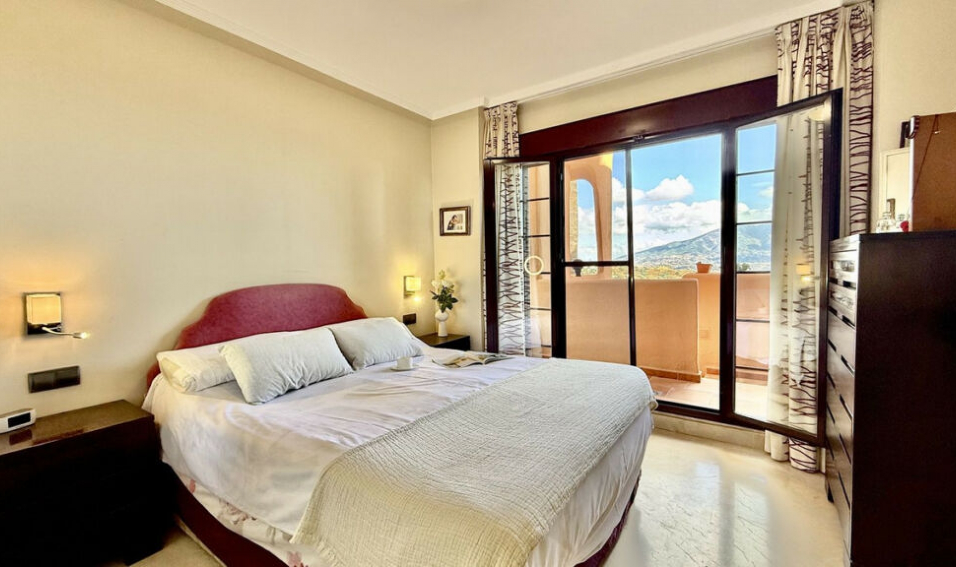 Resale - Apartment -
La Mairena