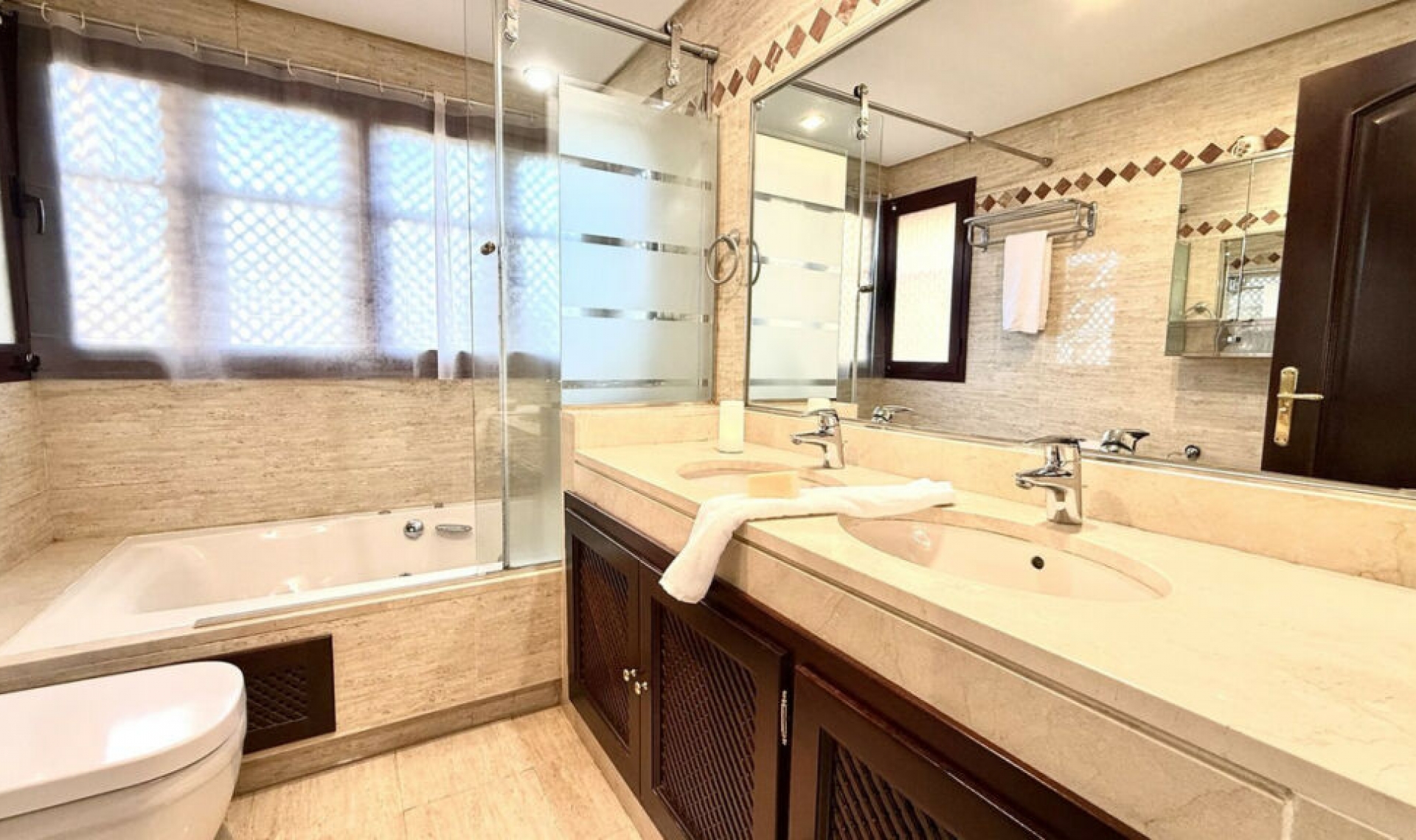 Resale - Apartment -
La Mairena