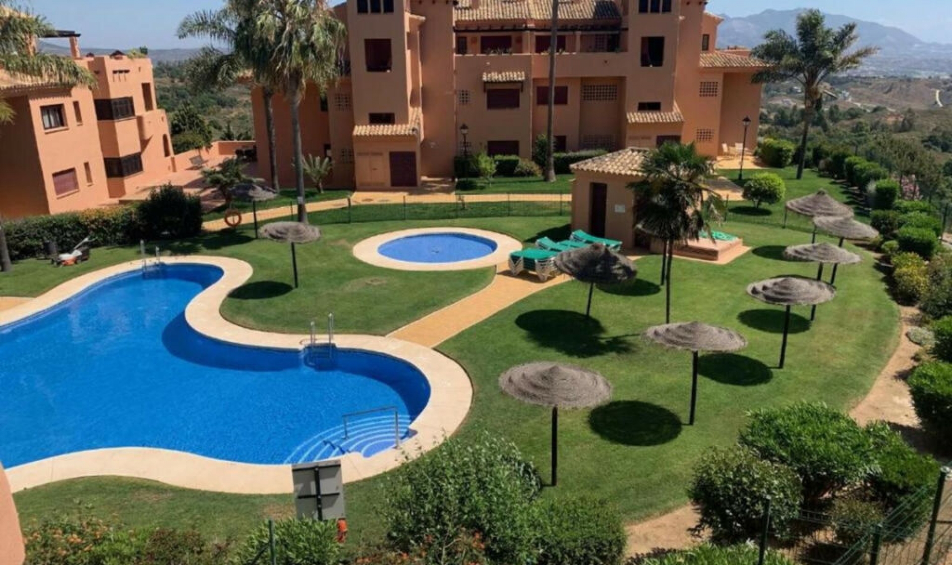 Resale - Apartment -
La Mairena