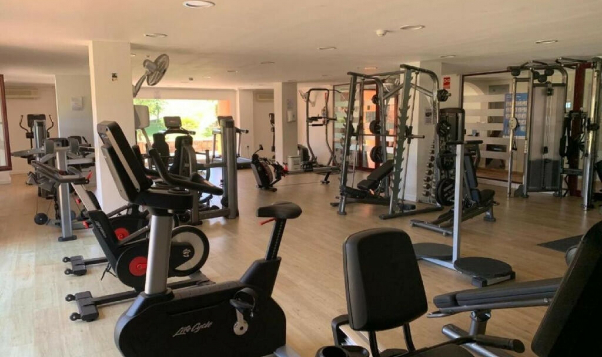 Resale - Apartment -
La Mairena