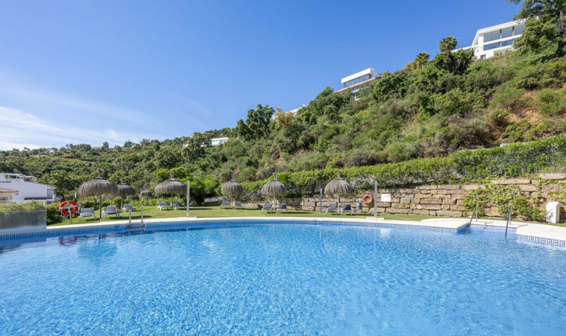 Resale - Apartment -
La Mairena