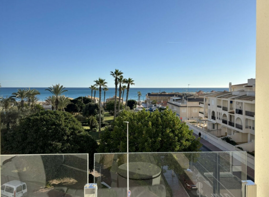 Resale - Apartment -
La Mata