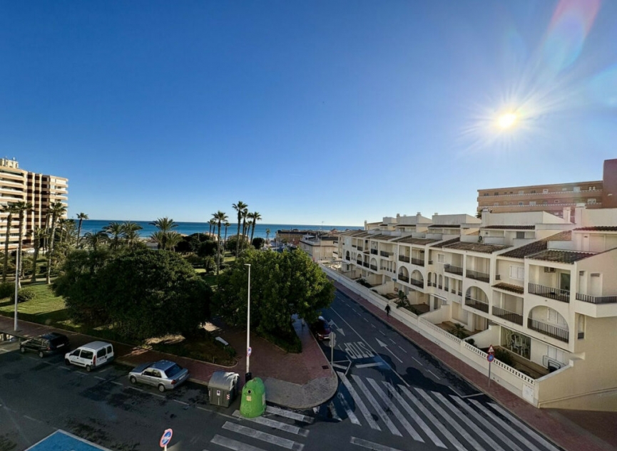 Resale - Apartment -
La Mata