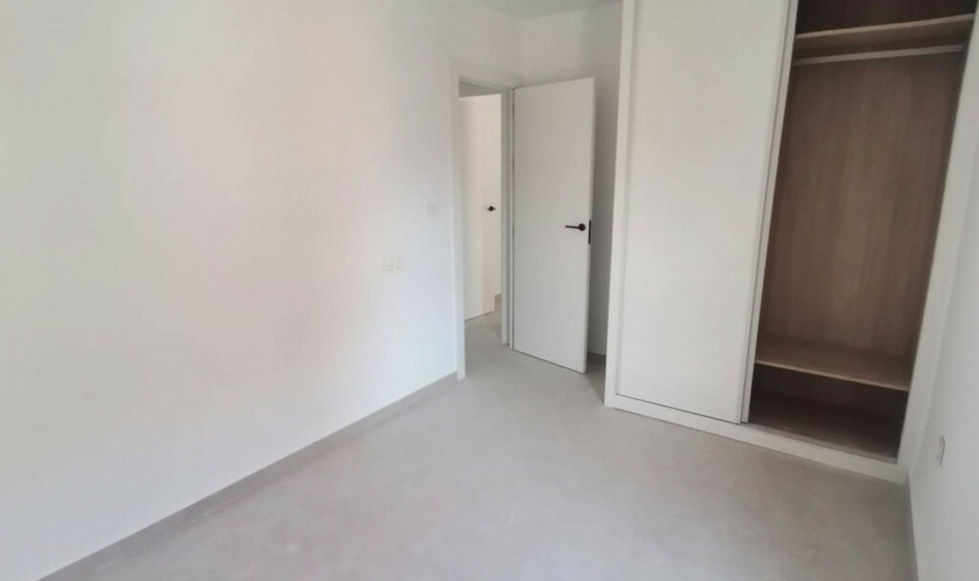 Resale - Apartment -
La Mata