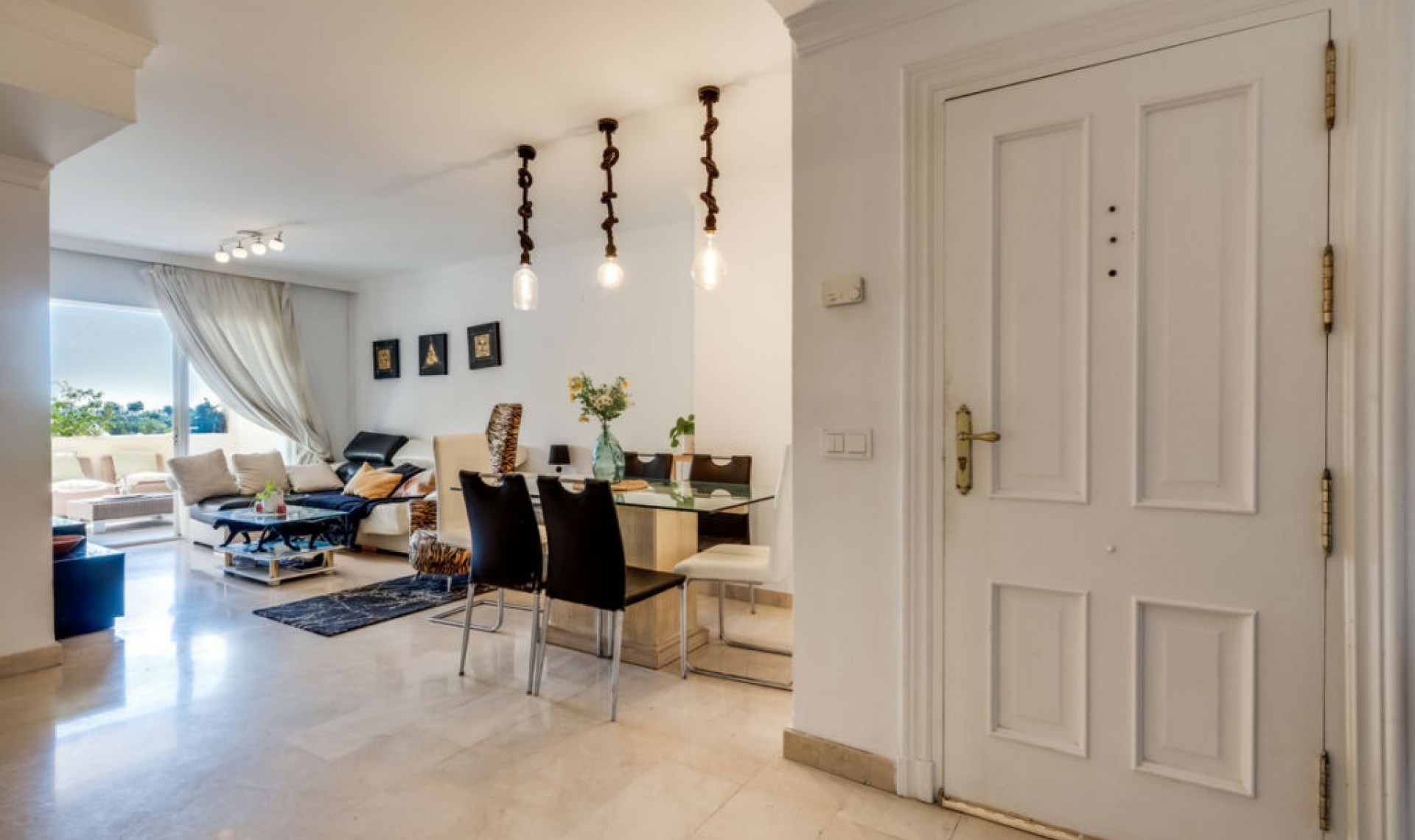 Resale - Apartment -
La Quinta