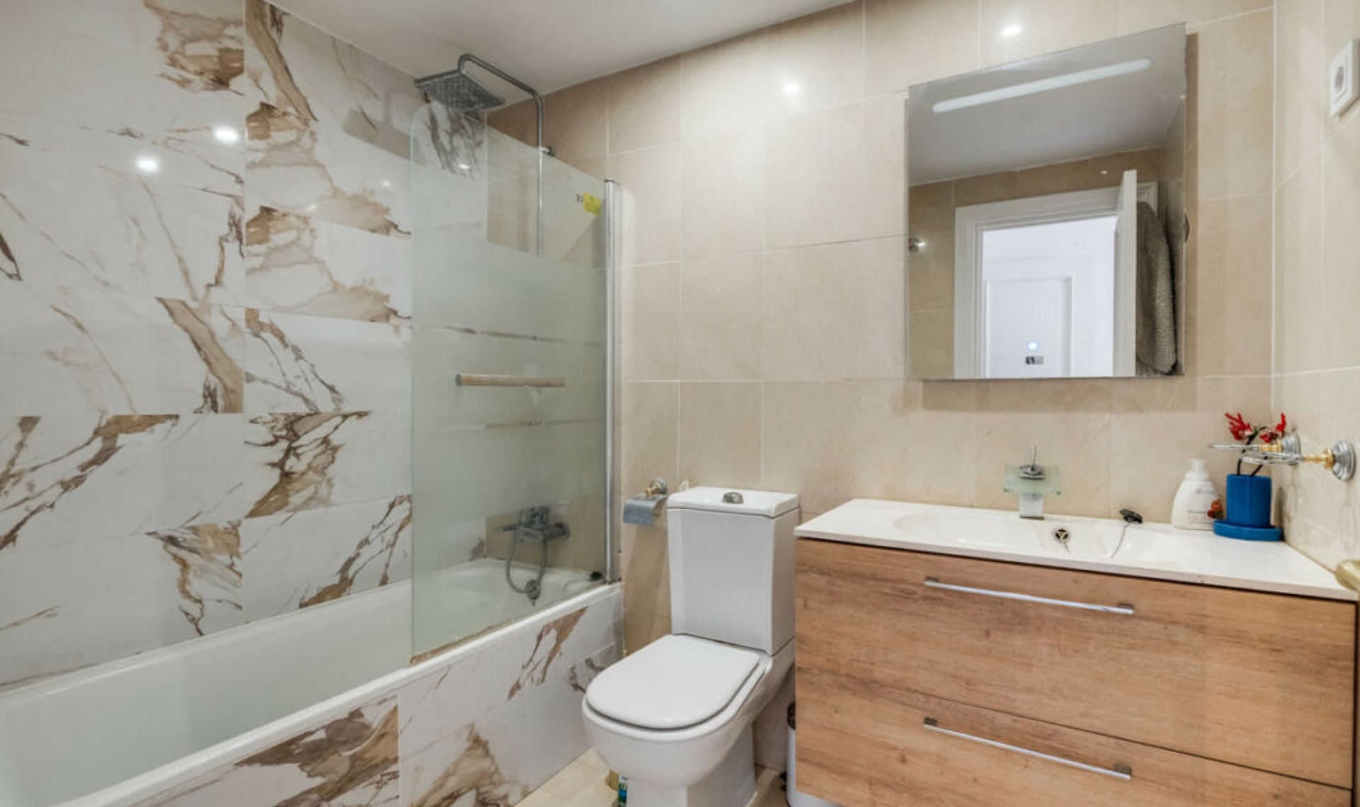 Resale - Apartment -
La Quinta