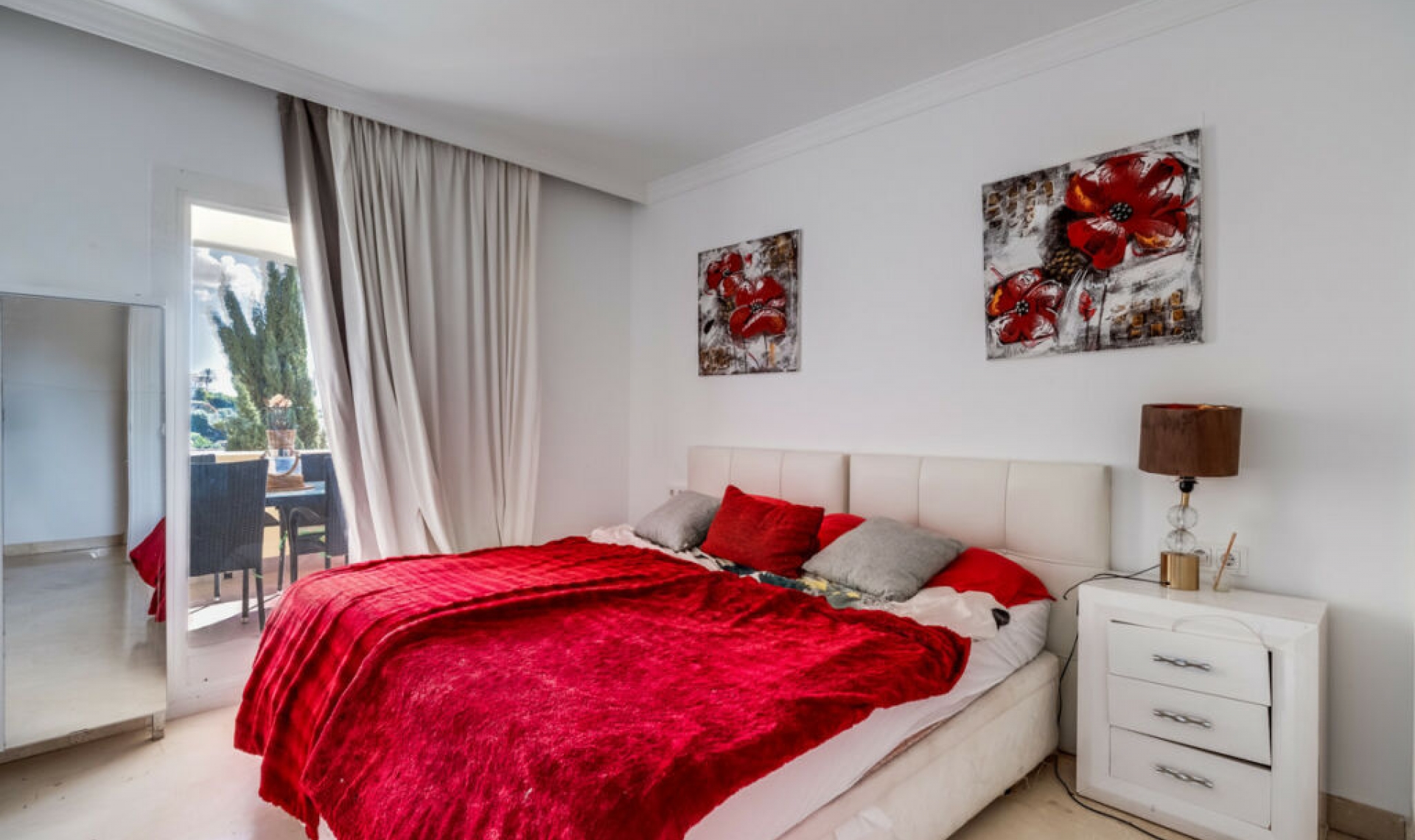 Resale - Apartment -
La Quinta