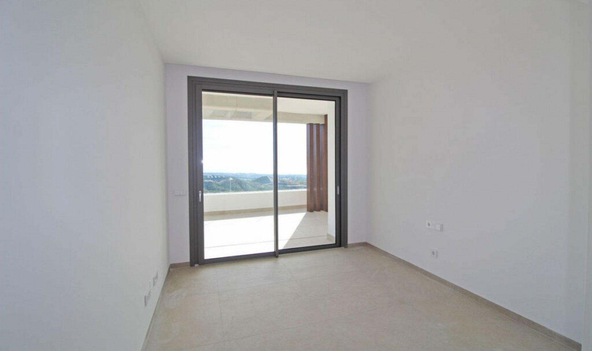 Resale - Apartment -
La Quinta