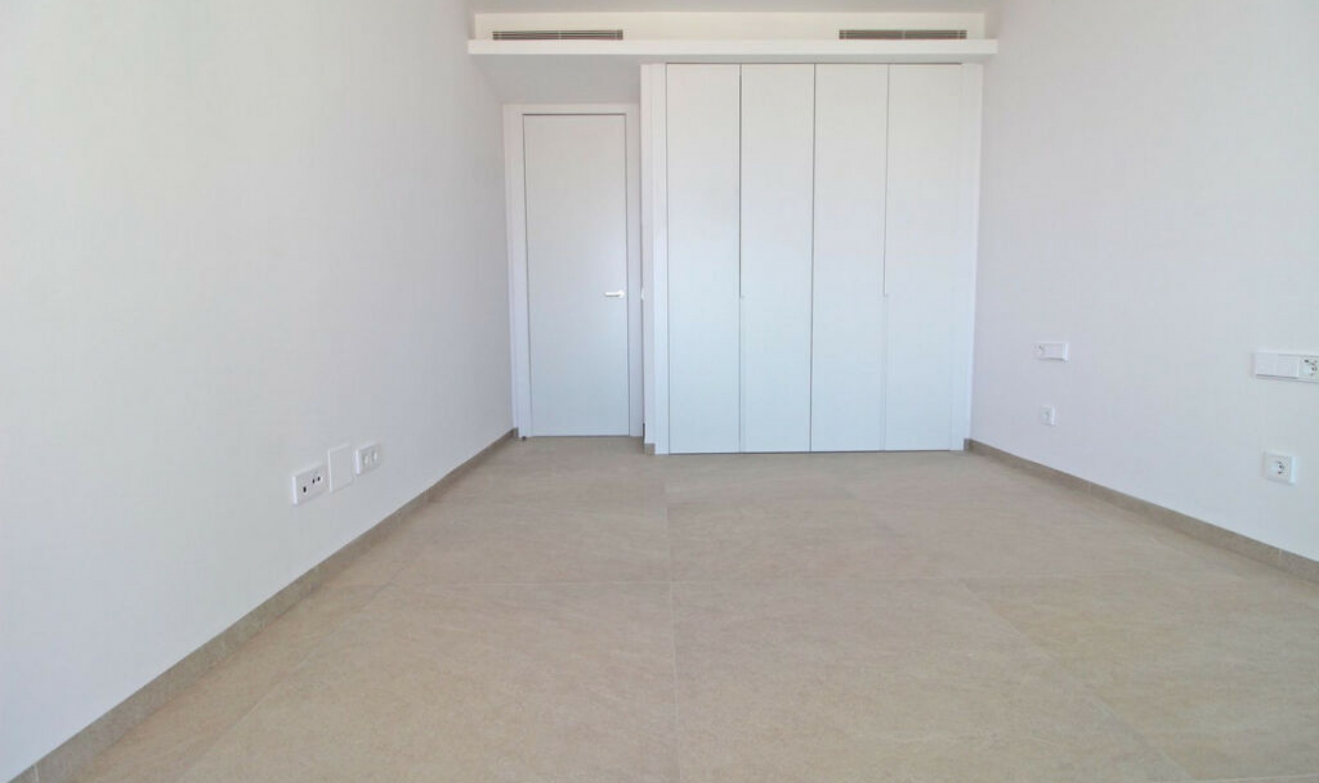 Resale - Apartment -
La Quinta