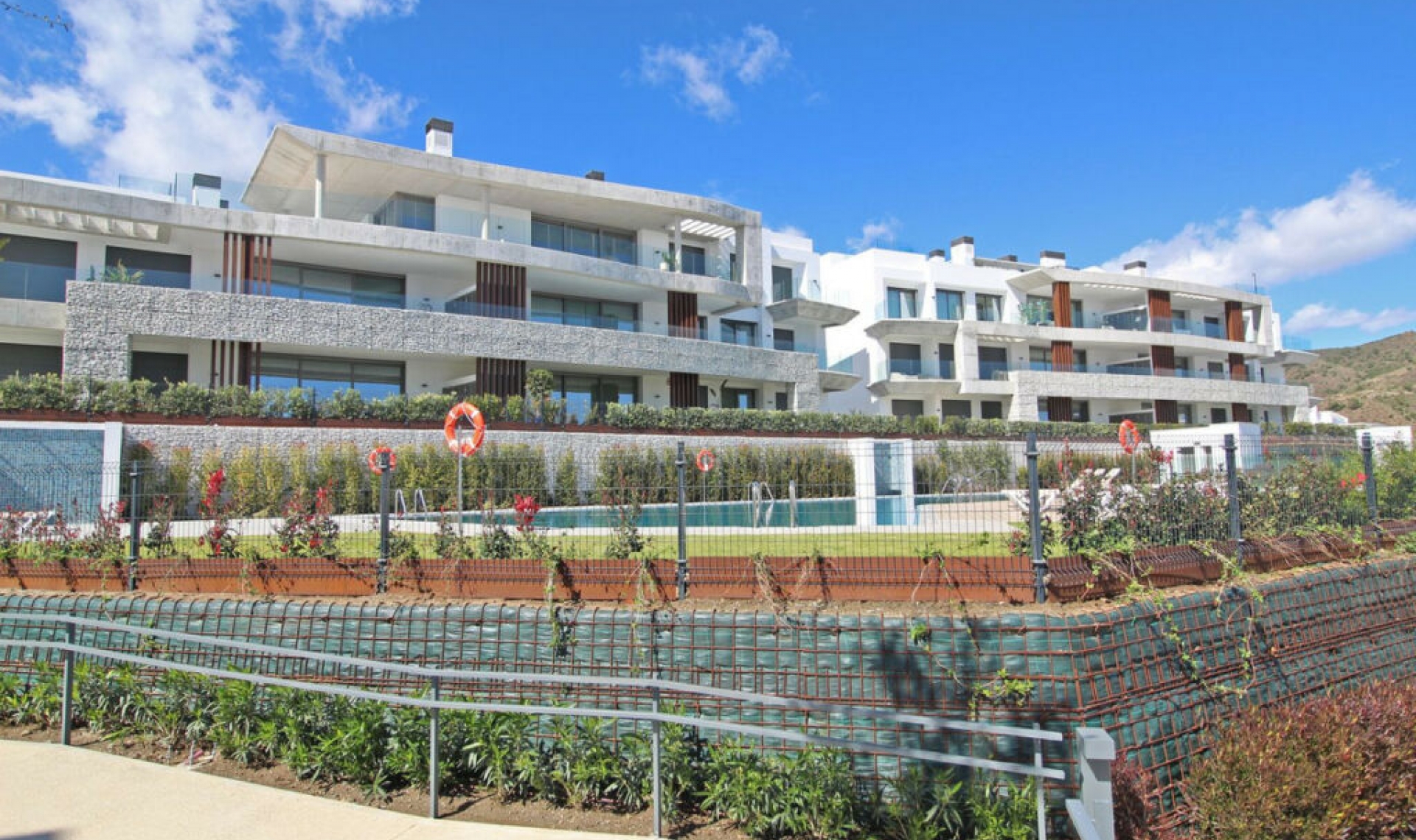 Resale - Apartment -
La Quinta