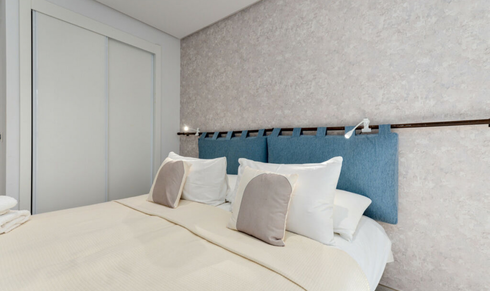 Resale - Apartment -
La Quinta