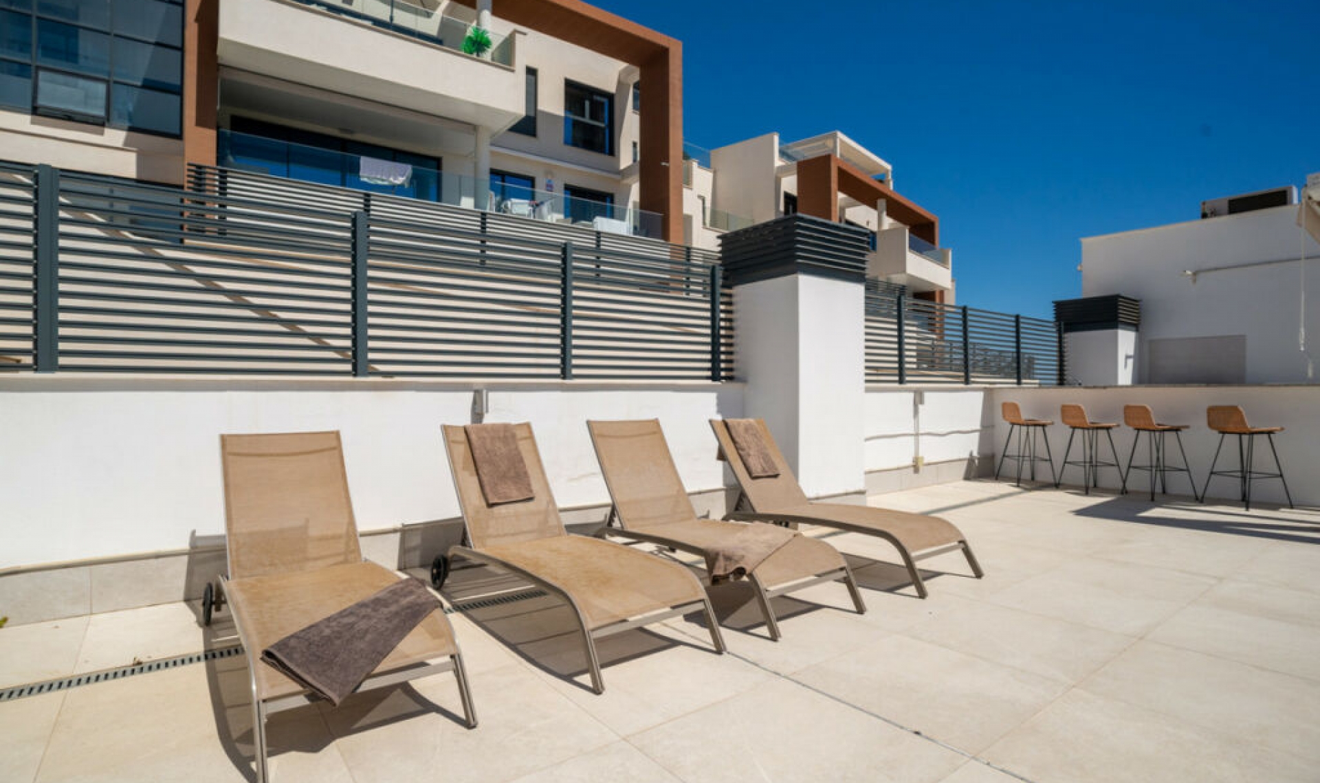 Resale - Apartment -
La Quinta