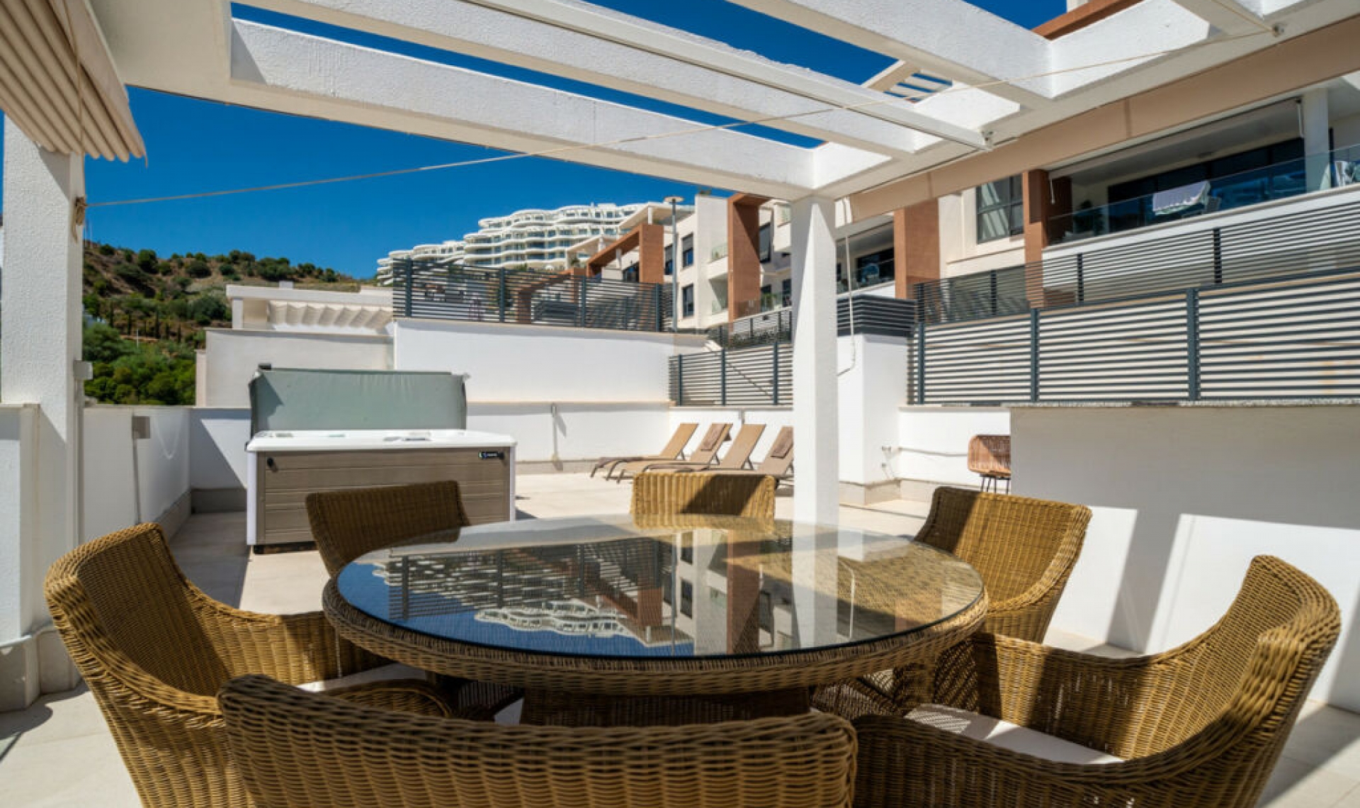 Resale - Apartment -
La Quinta