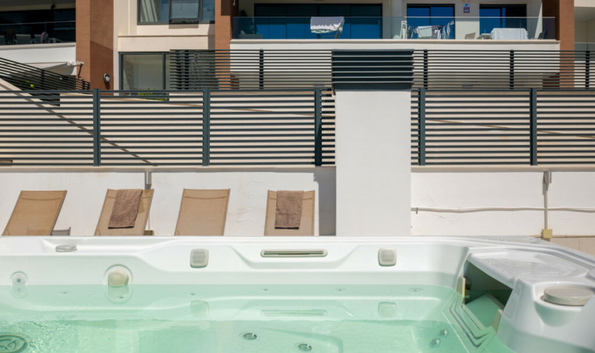 Resale - Apartment -
La Quinta