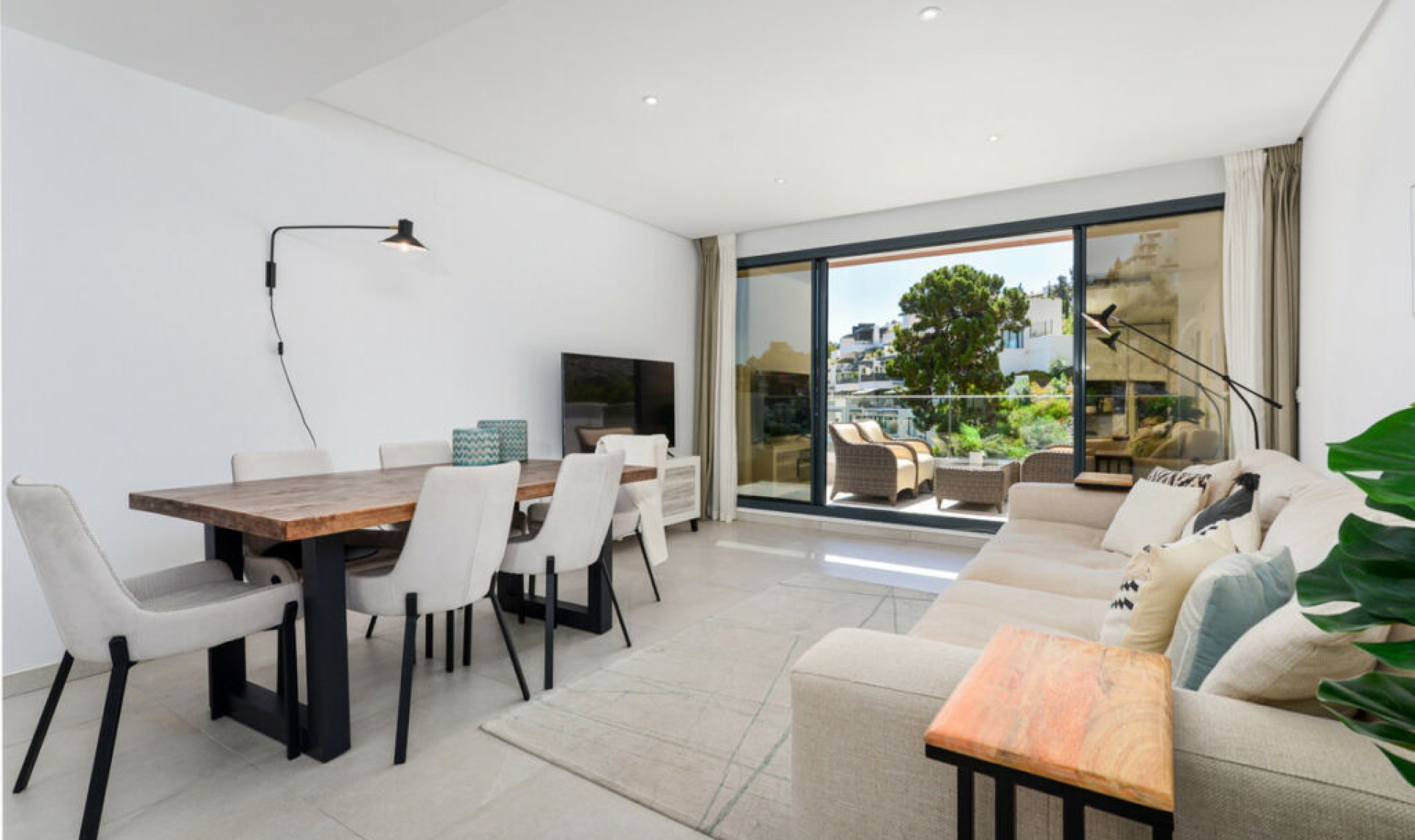 Resale - Apartment -
La Quinta