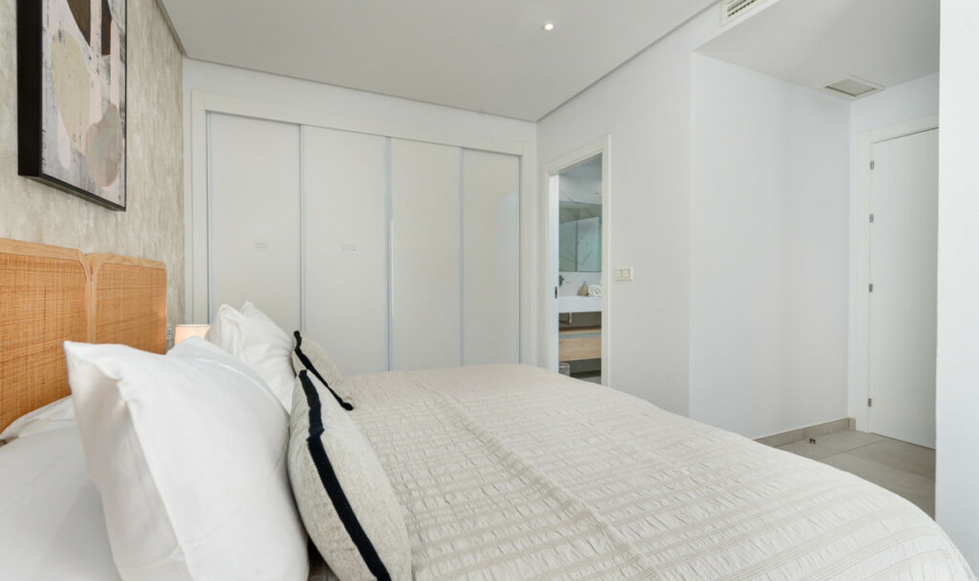 Resale - Apartment -
La Quinta